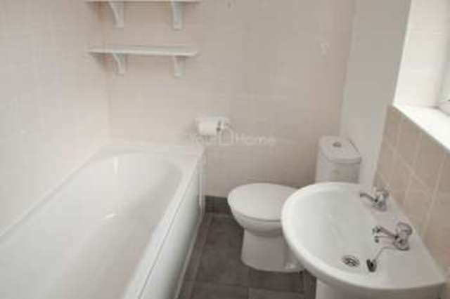  Image of 2 Bedroom Terraced for sale at Castle Street  Lincoln, LN1 3HU