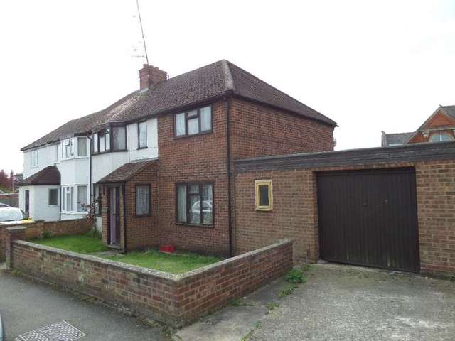  Image of 5 Bedroom Semi-Detached for sale at Newport Pagnell, MK16 0DR