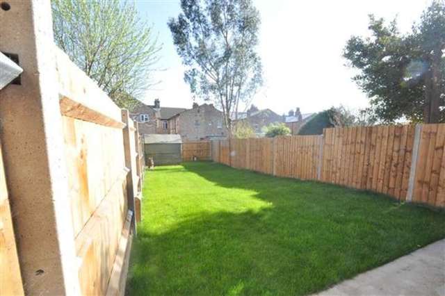  Image of 4 Bedroom Detached to rent at South Ealing, W5 4EP