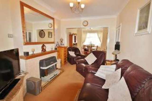  Image of 3 Bedroom Terraced for sale at Chelsham Road  Warlingham, CR6 9EQ
