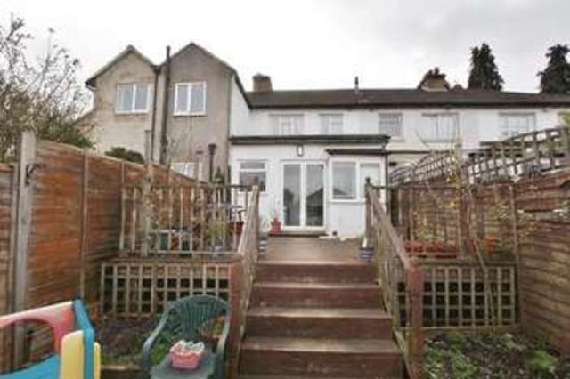 Image of 3 Bedroom Terraced for sale at Chelsham Road  Warlingham, CR6 9EQ