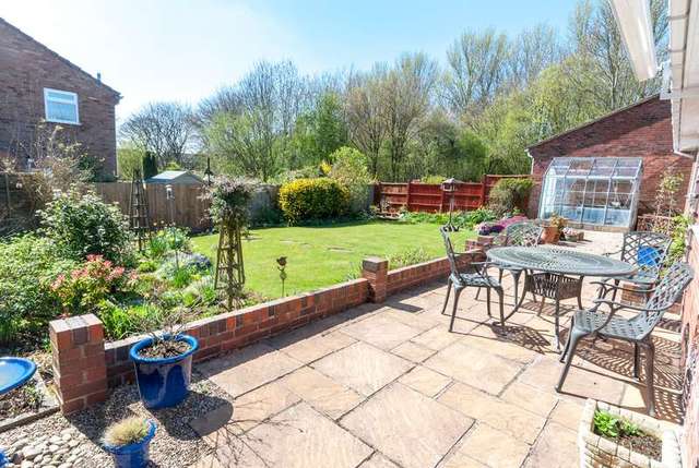  Image of 3 Bedroom Detached for sale at Loughborough, LE11 4PR