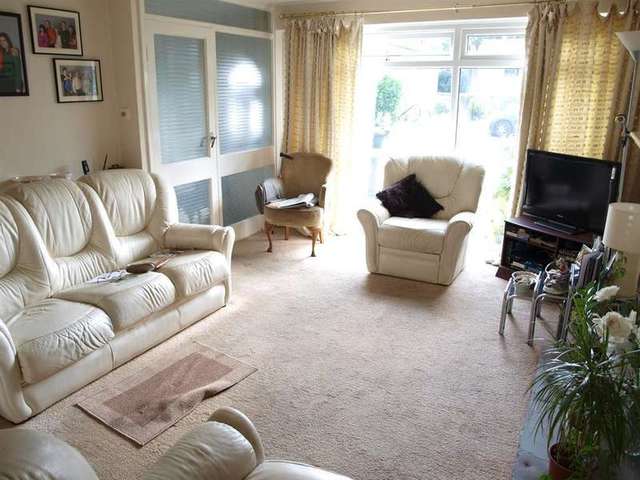  Image of 3 Bedroom End of Terrace for sale at Leeds  Gledhow, LS8 4AJ