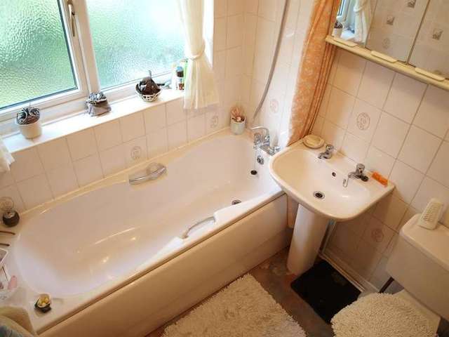  Image of 3 Bedroom End of Terrace for sale at Leeds  Gledhow, LS8 4AJ