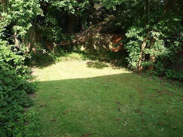  Image of 3 Bedroom End of Terrace for sale at Leeds  Gledhow, LS8 4AJ