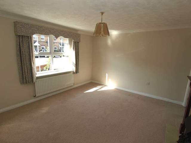  Image of 3 Bedroom Detached to rent at Desborough Way  Norwich, NR7 0RR