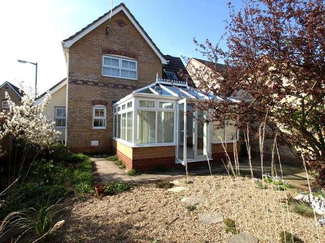 Image of 3 Bedroom Detached to rent at Desborough Way  Norwich, NR7 0RR