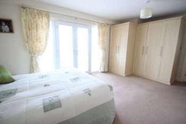  Image of 3 Bedroom Flat for sale at Doc Fictoria  Caernarfon, LL55 1TH