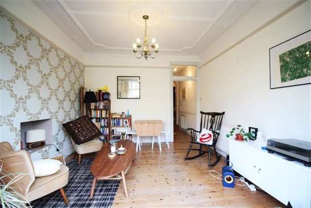  Image of 2 Bedroom Flat for sale at Streatham Hill, SW2 5LU
