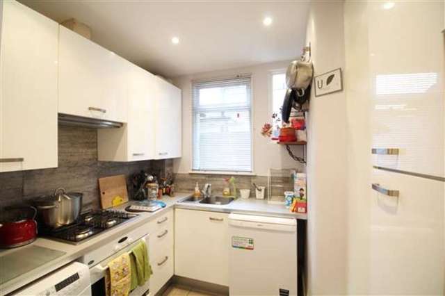  Image of 2 Bedroom Flat for sale at Streatham Hill, SW2 5LU