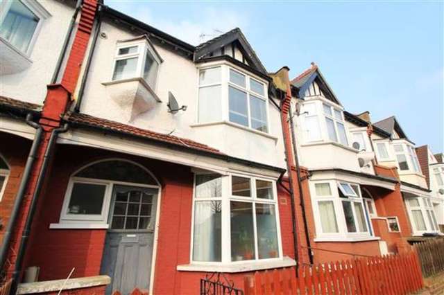  Image of 2 Bedroom Flat for sale at Streatham Hill, SW2 5LU