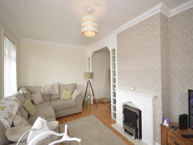  Image of 3 Bedroom Semi-Detached to rent at Kirkcaldy Fife Fife, KY2 6AJ