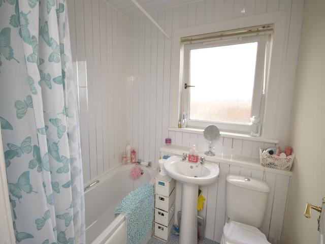  Image of 3 Bedroom Semi-Detached to rent at Kirkcaldy Fife Fife, KY2 6AJ