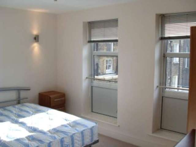  Image of 2 Bedroom Flat to rent at Kay Street  Shoreditch, E2 8QG