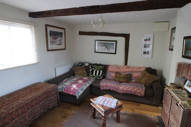  Image of 2 Bedroom Detached for sale at Ferry Lane Alveston Stratford-Upon-Avon, CV37 7QX
