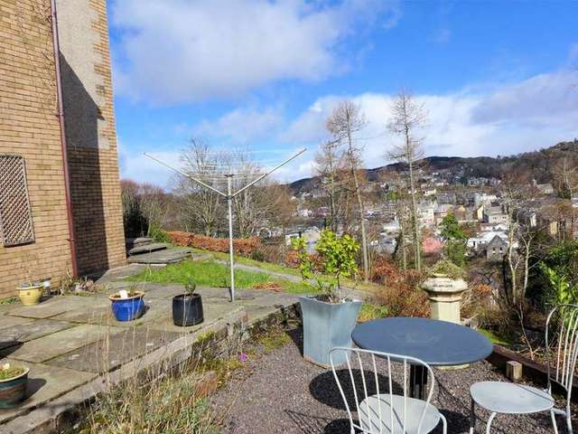  Image of 2 Bedroom Apartment for sale at Villa Road  Oban, PA34 4NA