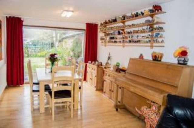  Image of 4 Bedroom Detached for sale at Atherstone Warwickshire Atherstone, CV9 1HR