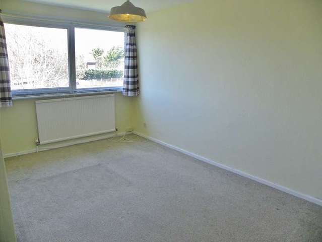  Image of 3 Bedroom Terraced to rent at Maidenhead, SL6 3NY