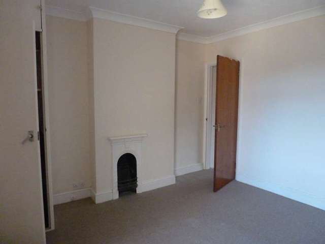  Image of 3 Bedroom Detached to rent at Oulton Broad  Lowestoft, NR32 3AD