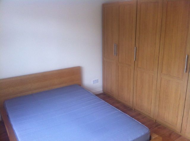  Image of 2 Bedroom Flat to rent at 53 Grange Park  Ealing, W5 3PR