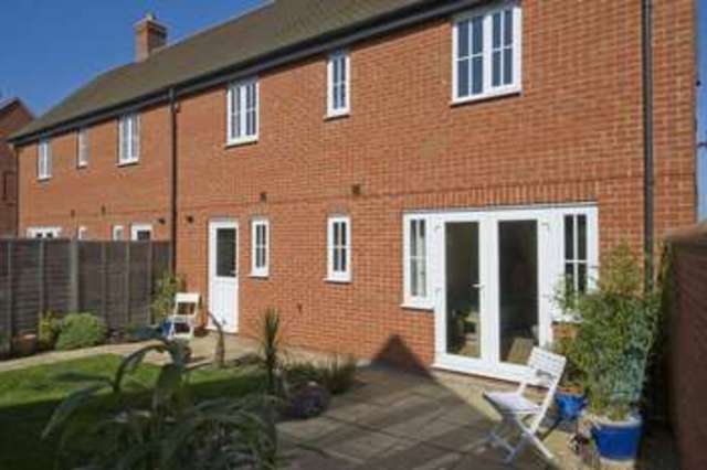  Image of 3 Bedroom Semi-Detached for sale at Woodpecker Close Great Barford Bedford, MK44 3BG