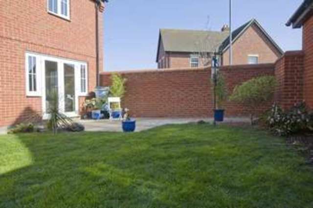  Image of 3 Bedroom Semi-Detached for sale at Woodpecker Close Great Barford Bedford, MK44 3BG