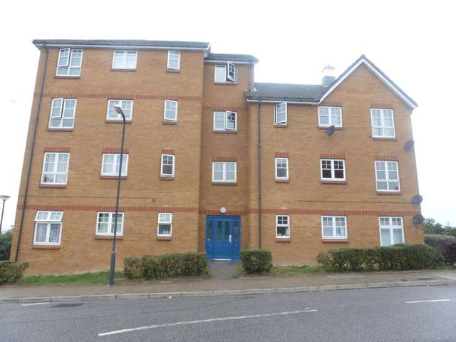  Image of 2 Bedroom Apartment to rent at Greenhaven Drive Thamesmead London, SE28 8FY