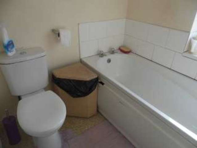  Image of 3 Bedroom Semi-Detached for sale at Scunthorpe South Humberside Scunthorpe, DN15 6BB