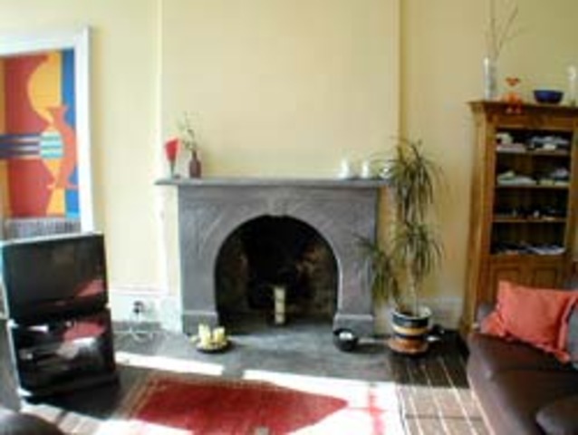  Image of 2 Bedroom Flat to rent at City Centre Edinburgh Edinburgh, EH7 4AE
