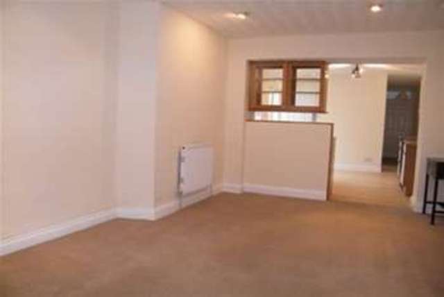  Image of 2 Bedroom Flat to rent at Plymouth, PL2 1RR