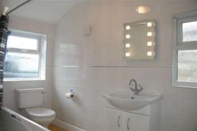  Image of 2 Bedroom Flat to rent at Plymouth, PL2 1RR