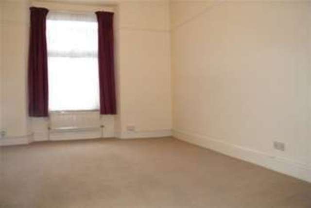  Image of 2 Bedroom Flat to rent at Plymouth, PL2 1RR