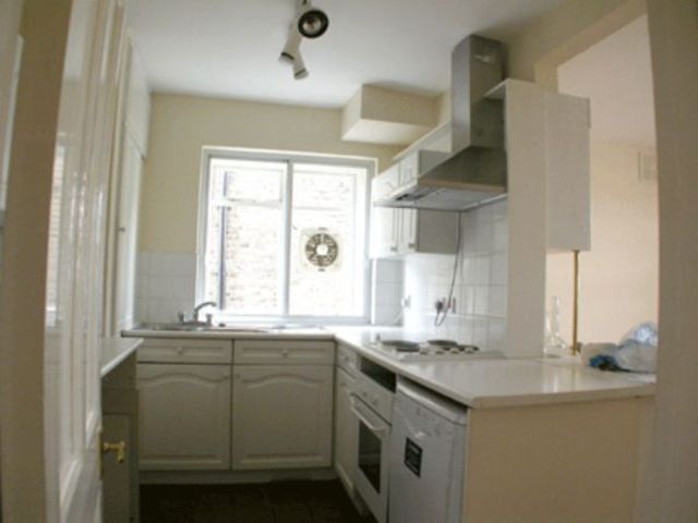  Image of 2 Bedroom Flat to rent at Hamilton Terrace Array St John