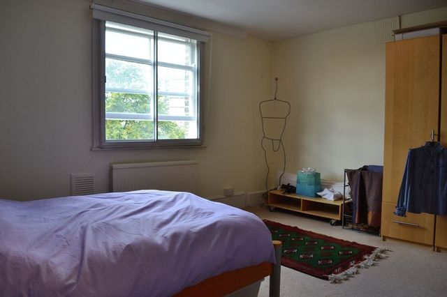  Image of 2 Bedroom Flat to rent at Hamilton Terrace Array St John