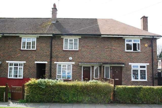  Image of 2 Bedroom Terraced for sale at Surrey  Mitcham, CR4 4DP