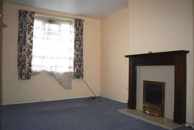  Image of 2 Bedroom Terraced for sale at Surrey  Mitcham, CR4 4DP
