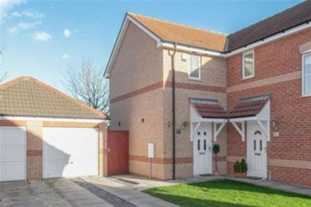  Image of 3 Bedroom Detached to rent at Doncaster, DN7 4GA