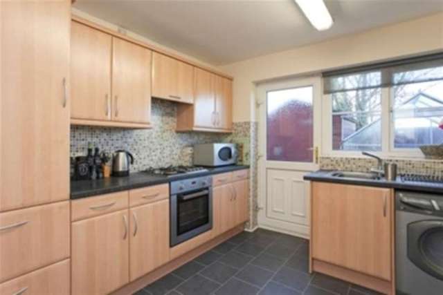  Image of 3 Bedroom Detached to rent at Doncaster, DN7 4GA