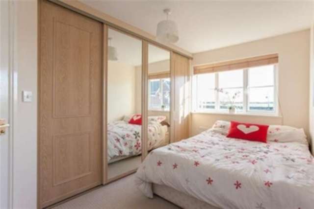  Image of 3 Bedroom Detached to rent at Doncaster, DN7 4GA