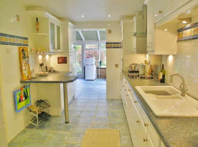  Image of 3 Bedroom Semi-Detached for sale at Wargrave  Reading, RG10 8LD