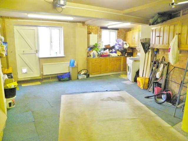  Image of 3 Bedroom Semi-Detached for sale at Wargrave  Reading, RG10 8LD