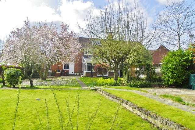  Image of 3 Bedroom Semi-Detached for sale at Wargrave  Reading, RG10 8LD