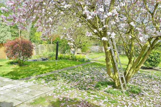  Image of 3 Bedroom Semi-Detached for sale at Wargrave  Reading, RG10 8LD