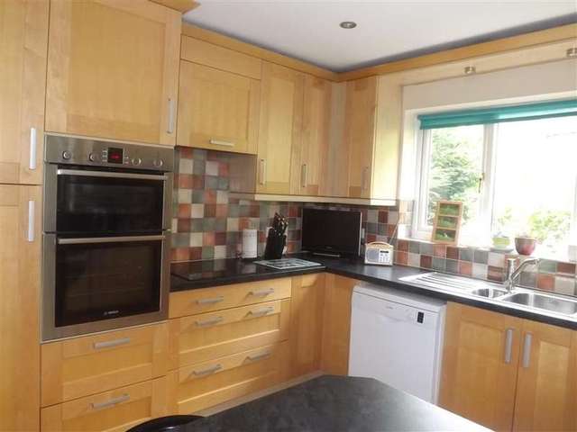  Image of 4 Bedroom Detached for sale at Burghfield Common  Reading, RG7 3YH