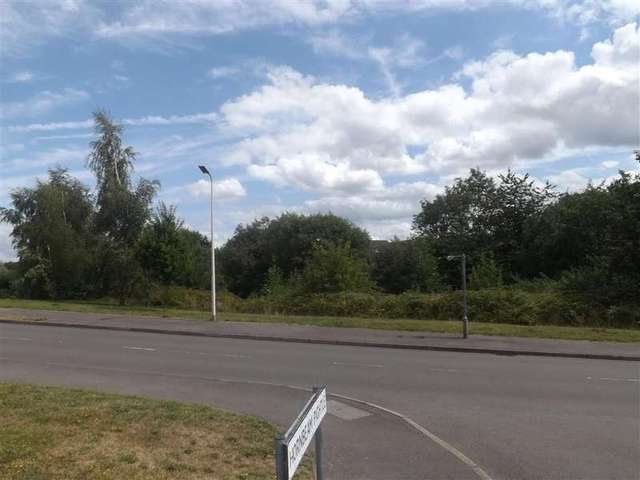  Image of 4 Bedroom Detached for sale at Burghfield Common  Reading, RG7 3YH