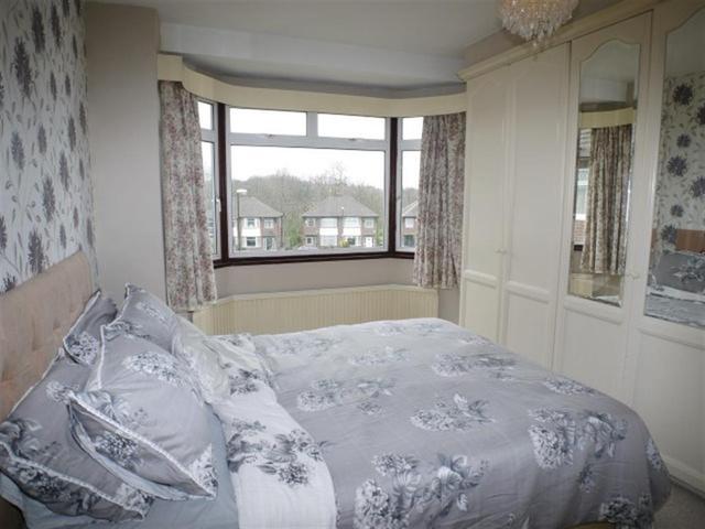  Image of 3 Bedroom Semi-Detached for sale at Bramley  Kirkstall, LS13 2DS