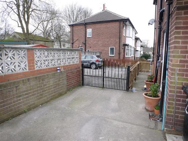  Image of 3 Bedroom Semi-Detached for sale at Bramley  Kirkstall, LS13 2DS