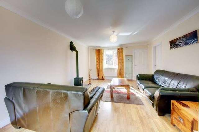  Image of 3 Bedroom Semi-Detached to rent at Haydon Bridge  Haydon Bridge, NE47 6DE