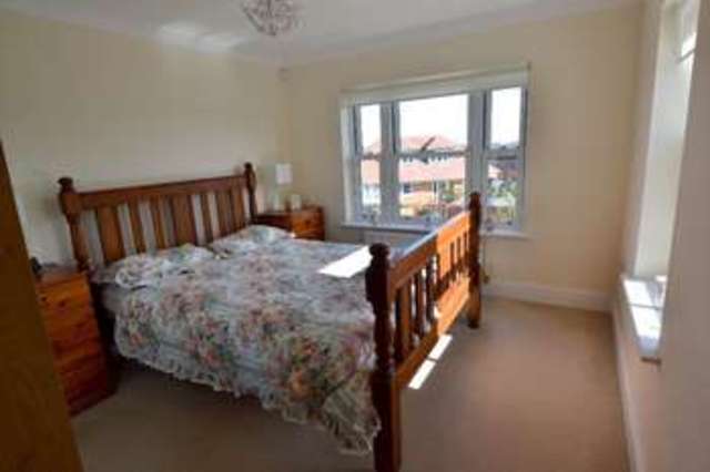  Image of 4 Bedroom Detached for sale at Invicta Road  WHITSTABLE, CT5 1PN