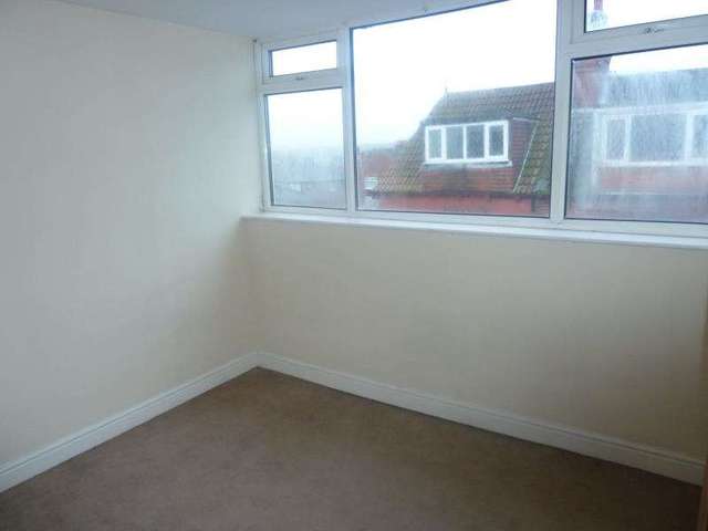  Image of 3 Bedroom Detached to rent at Leeds, LS9 9BR